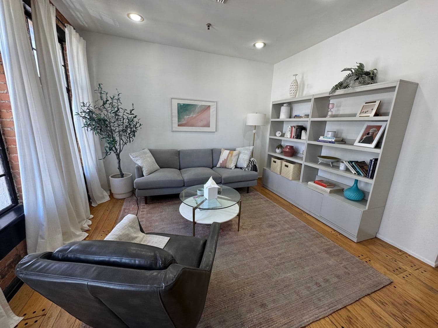 Comfortable, calm therapist seating in Dr. Maya Reynolds' Santa Monica practice